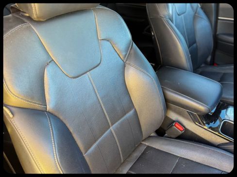 Used 2022 Kia Telluride EX w/ EX Premium Package image 13