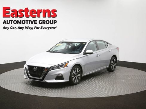 Used 2022 Nissan Altima 2.5 SV FWD image 55