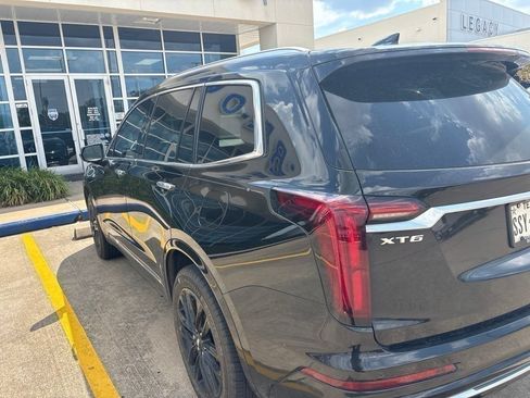 Used 2025 Cadillac XT6 Luxury FWD image 9