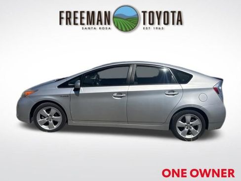 Used 2013 Toyota Prius Five FWD image 6