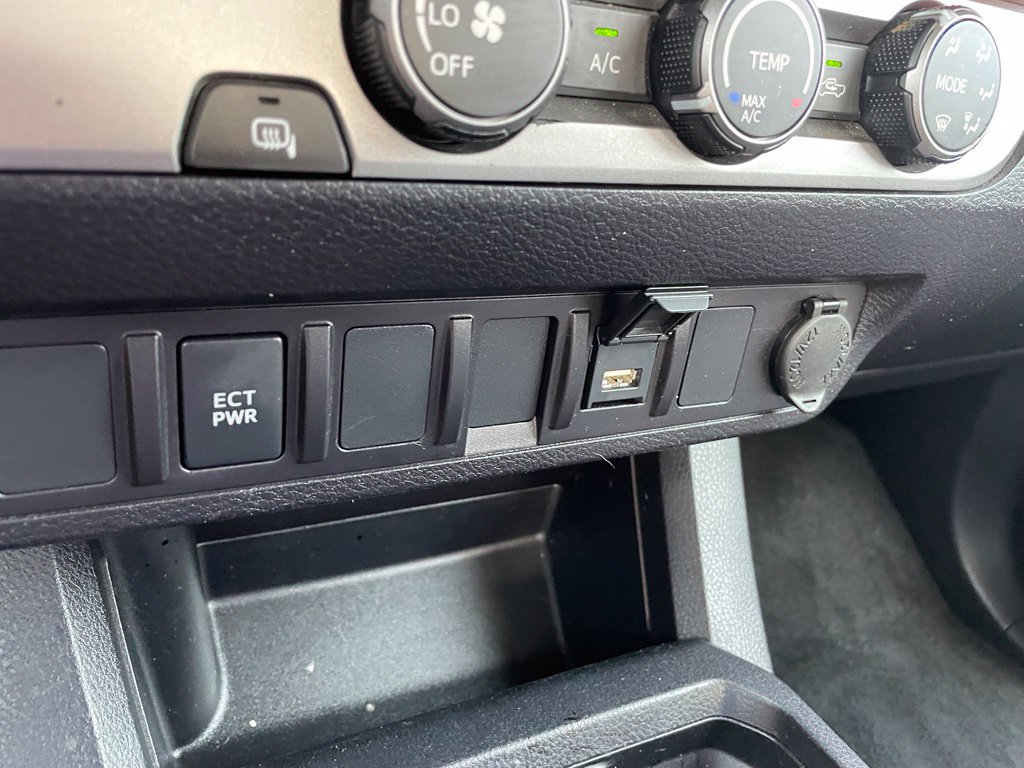 Used 2022 Toyota Tacoma SR w/ SR Convenience Package RWD image 20