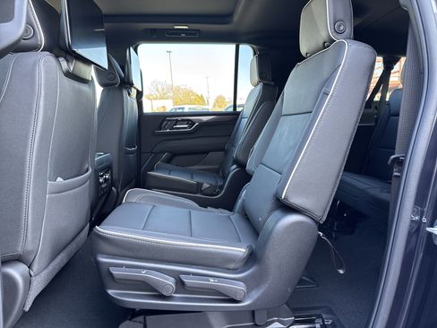 Used 2026 GMC Yukon XL Elevation w/ Elevation Premium Package image 33