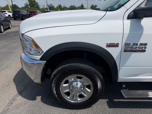 Used 2018 RAM 2500 Tradesman w/ Chrome Appearance Group AWD/4WD image 11