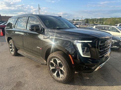 Used 2026 GMC Yukon AT4 w/ AT4 Preferred Package AWD/4WD image 2