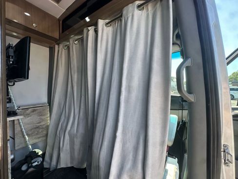 Used 2016 Mercedes-Benz Sprinter 3500 image 38