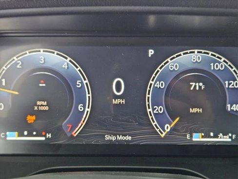 New 2025 Jeep Grand Cherokee Altitude image 11