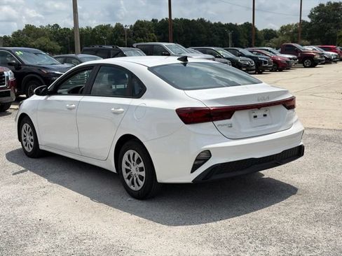 Used 2024 Kia Forte LX FWD image 6