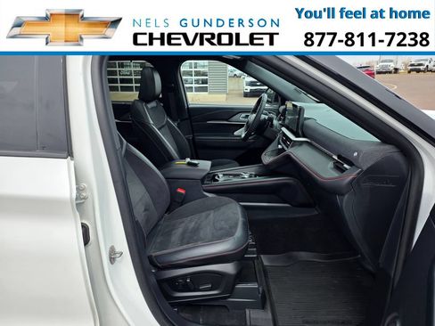 Used 2025 Ford Explorer ST AWD/4WD image 16