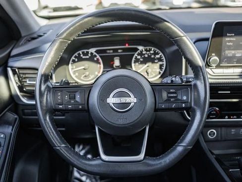 Used 2022 Nissan Rogue SV w/ SV Premium Package image 26