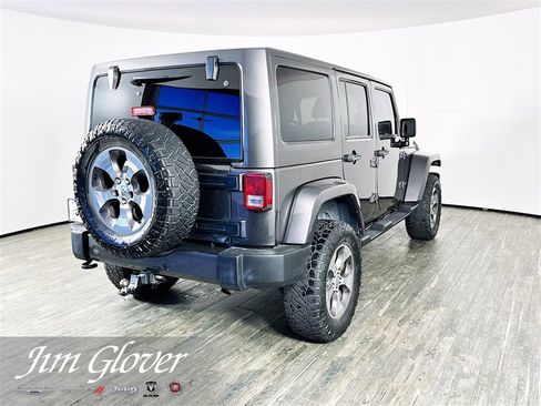 Used 2017 Jeep Wrangler Unlimited Sahara w/ Connectivity Group image 8