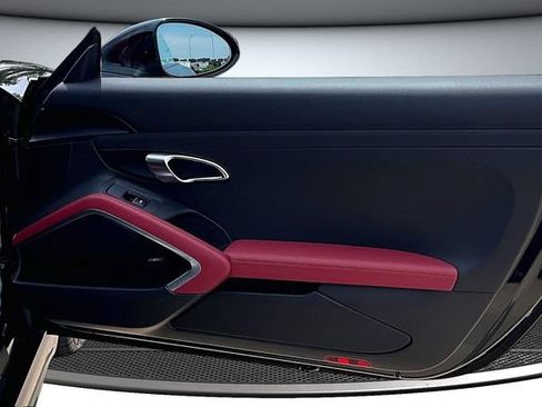 Used 2024 Porsche 718 Cayman S RWD image 28