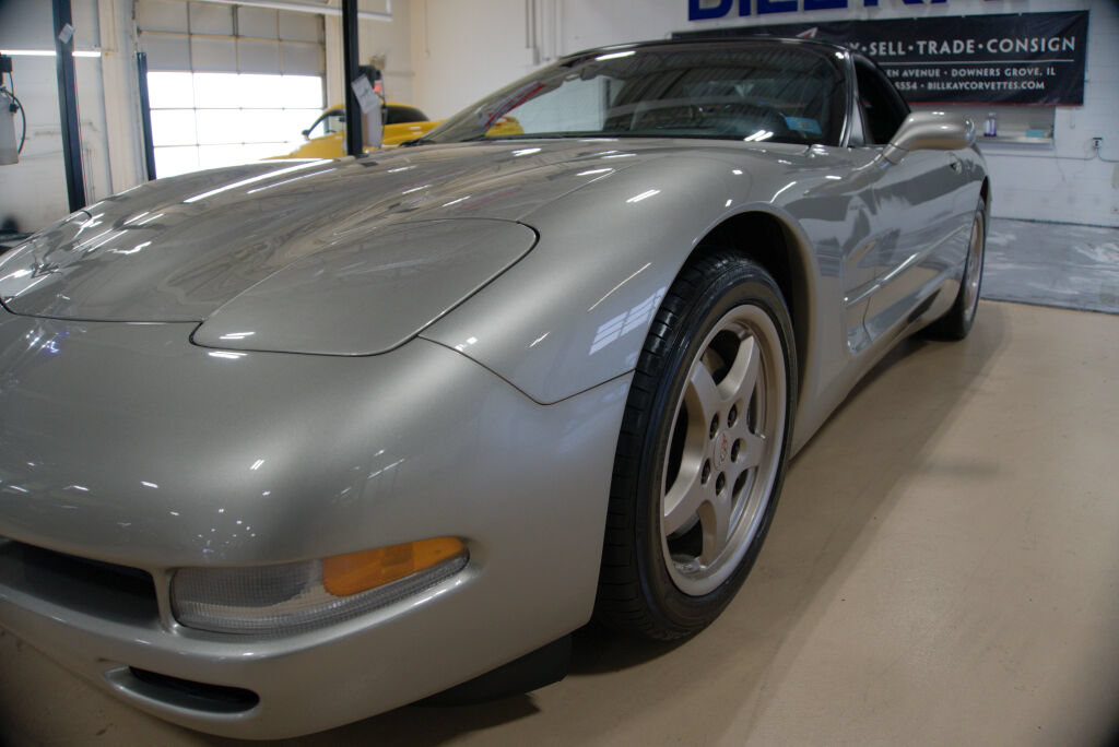 Used 2001 Chevrolet Corvette Convertible w/ Preferred Equipment Group2 RWD image 12