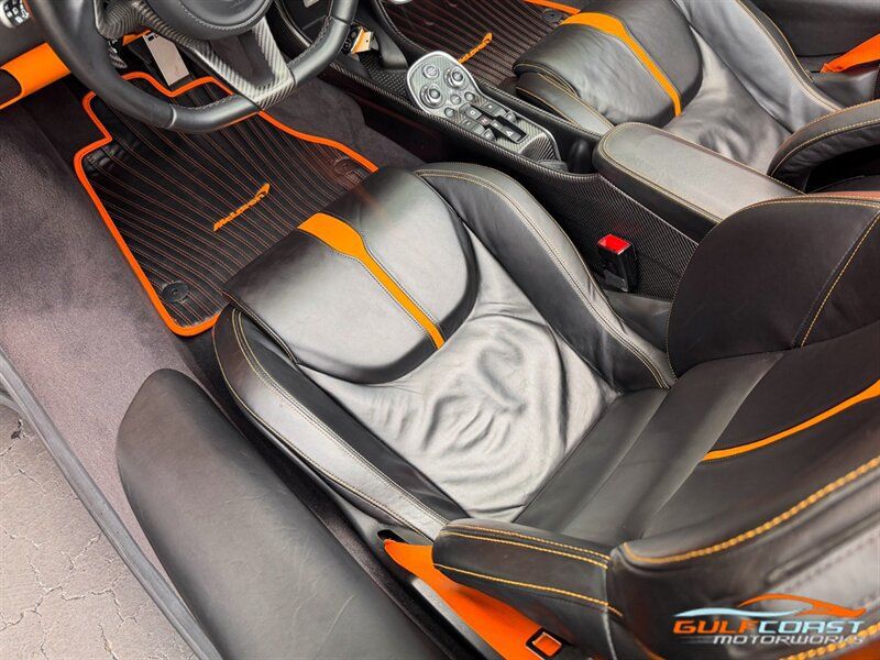 Used 2018 McLaren 570S Spider RWD image 23