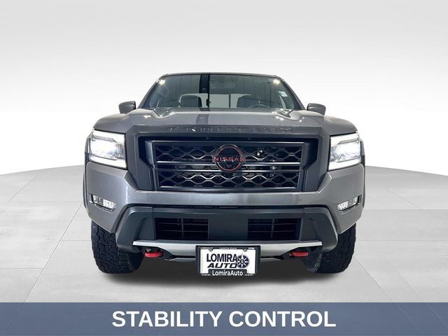 Used 2023 Nissan Frontier PRO-4X AWD/4WD image 3