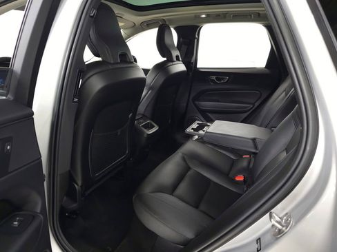 Certified 2023 Volvo XC60 B5 Plus w/ Climate Package AWD/4WD image 33