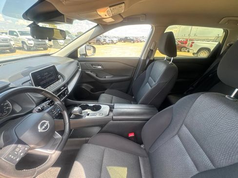 Used 2025 Nissan Rogue SV FWD image 43