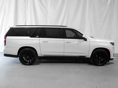 Used 2022 Cadillac Escalade ESV Sport Platinum w/ LPO, ONYX Package AWD/4WD image 7
