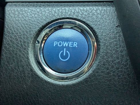 Used 2022 Toyota Camry SE w/ Audio Upgrade Package image 20