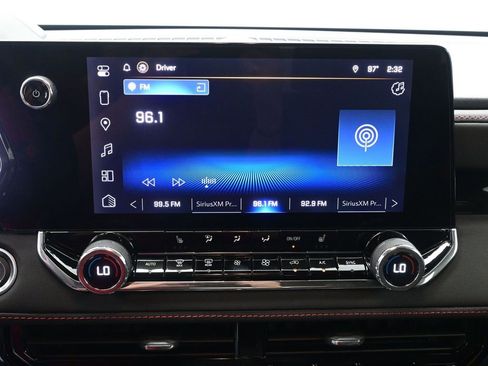 Used 2025 Chevrolet Colorado Z71 w/ Midnight Edition image 32