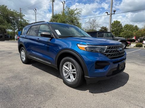 Used 2021 Ford Explorer XLT AWD/4WD image 1