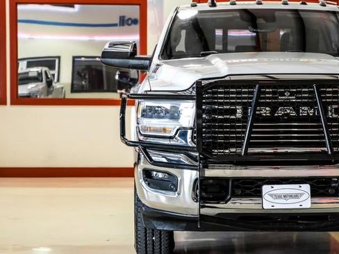Used 2019 RAM 2500 Laramie image 42