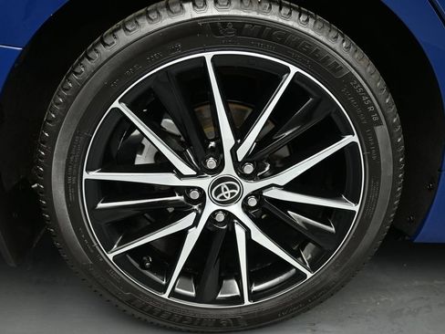 Used 2024 Toyota Camry SE w/ Convenience Package FWD image 30