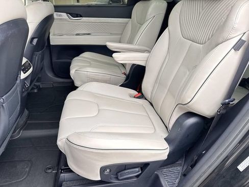 Used 2024 Hyundai Palisade Calligraphy FWD image 17