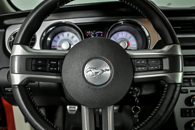 Used 2010 Ford Mustang GT RWD image 20