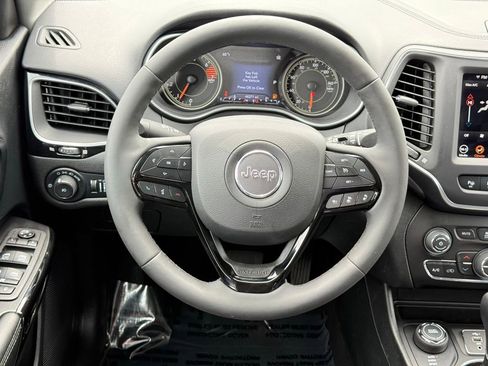 Used 2023 Jeep Cherokee Altitude Lux AWD/4WD image 20