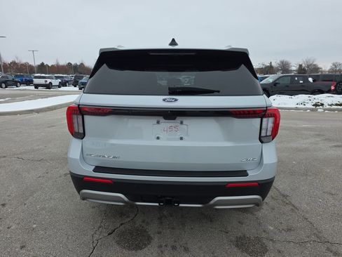 Used 2025 Ford Explorer Platinum image 6