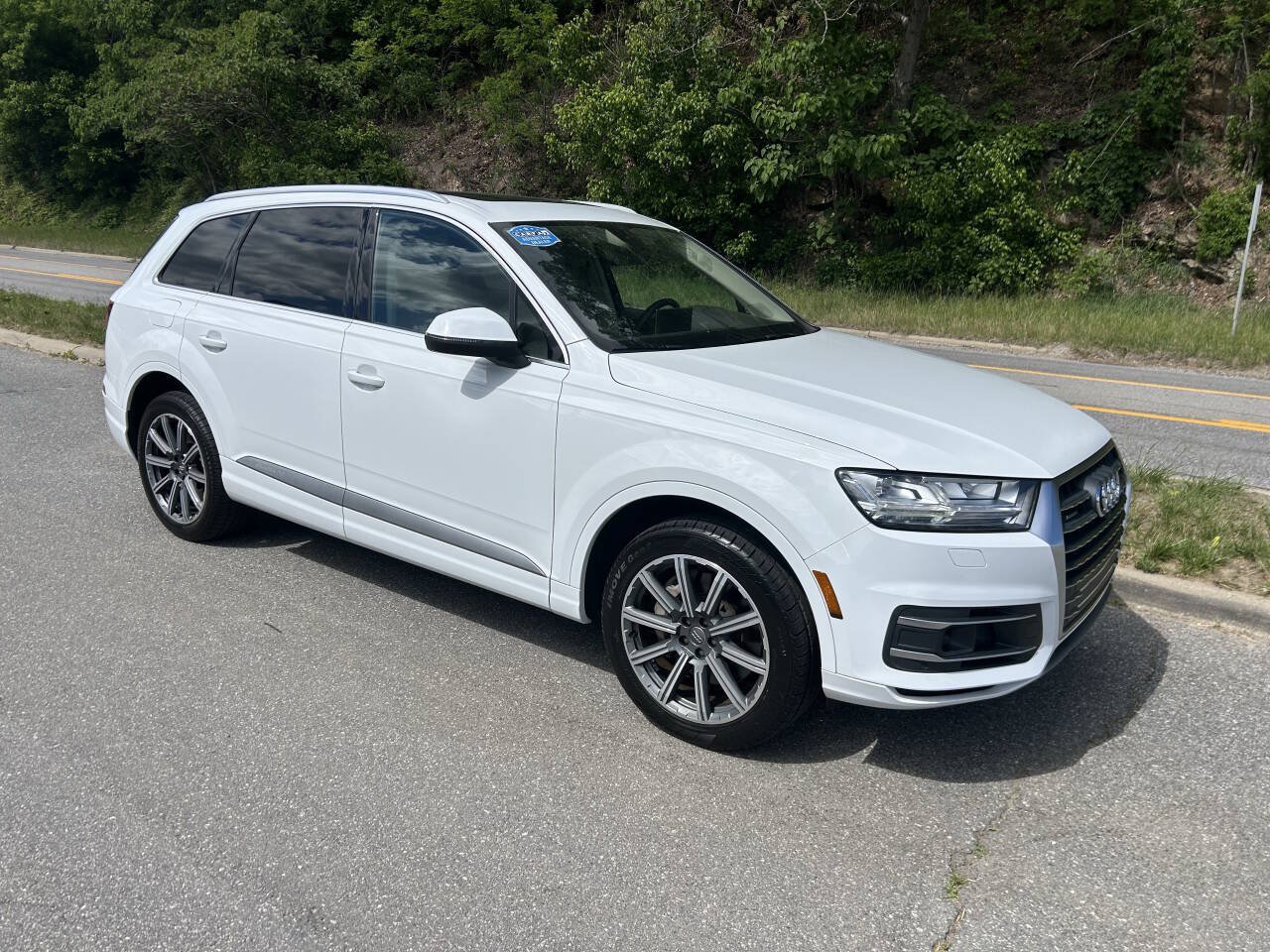 Used 2017 Audi Q7 3.0T Premium Plus AWD/4WD image 11