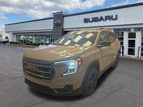 Used 2022 GMC Terrain AT4 w/ Infotainment Package II image 3