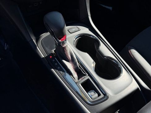 Used 2022 Chevrolet Equinox RS w/ LPO, Floor Liner Package image 37