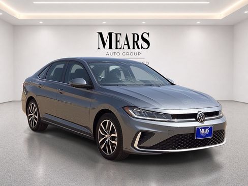 Used 2025 Volkswagen Jetta SE FWD image 7