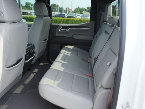 Used 2024 GMC Sierra 1500 SLT AWD/4WD image 19
