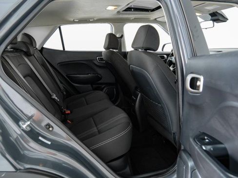 Used 2024 Hyundai Venue SEL FWD image 33