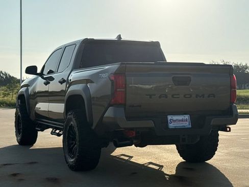 Used 2026 Toyota Tacoma TRD Off-Road AWD/4WD image 7