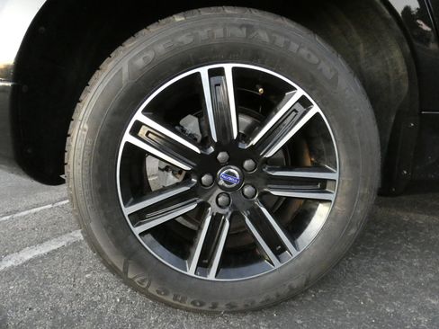 Used 2016 Volvo XC60 T6 Platinum image 20