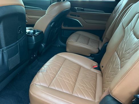 Certified 2025 Kia Telluride SX Prestige X-Line AWD/4WD image 12