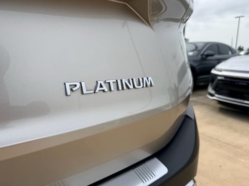 Used 2023 Nissan Rogue Platinum FWD image 32