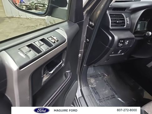 Used 2019 Toyota 4Runner SR5 AWD/4WD image 31