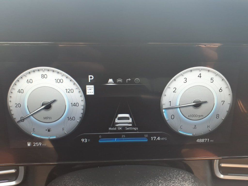Used 2025 Hyundai Elantra SEL FWD image 17