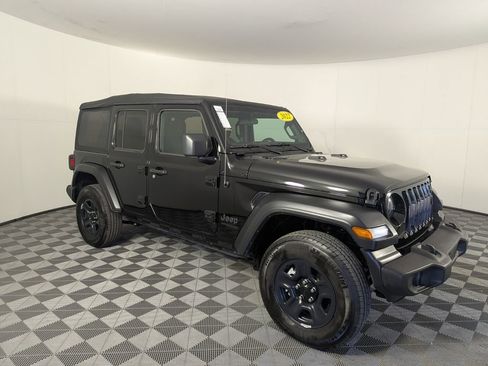 Certified 2022 Jeep Wrangler Unlimited Sport image 2