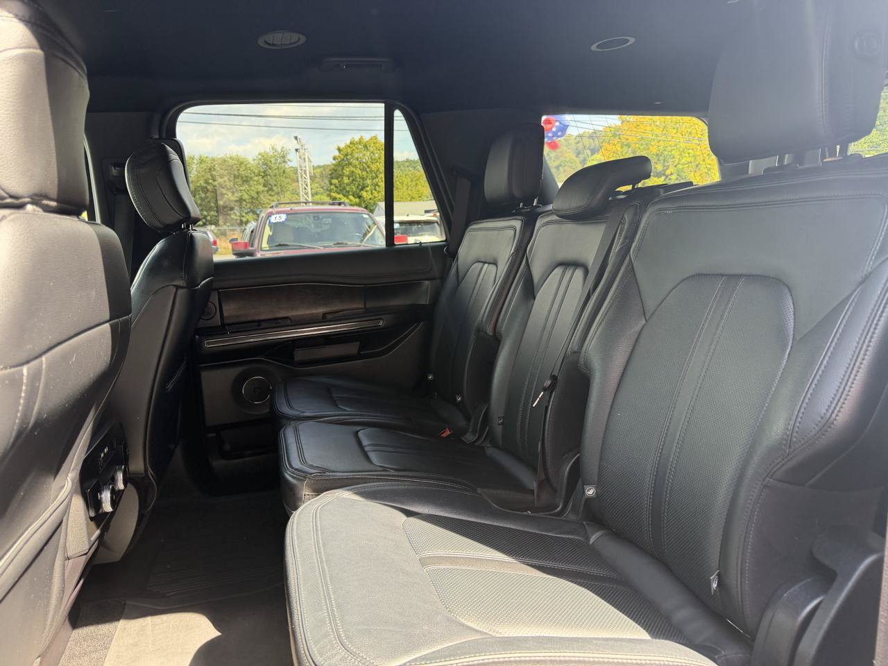 Used 2019 Ford Expedition Limited w/ Driver Assistance Package RWD image 19