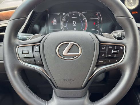Used 2023 Lexus ES 250 w/ Premium Package AWD/4WD image 9