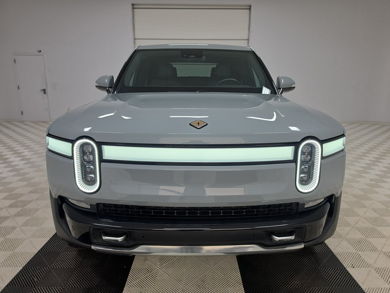Used 2022 Rivian R1T Adventure AWD/4WD image 8