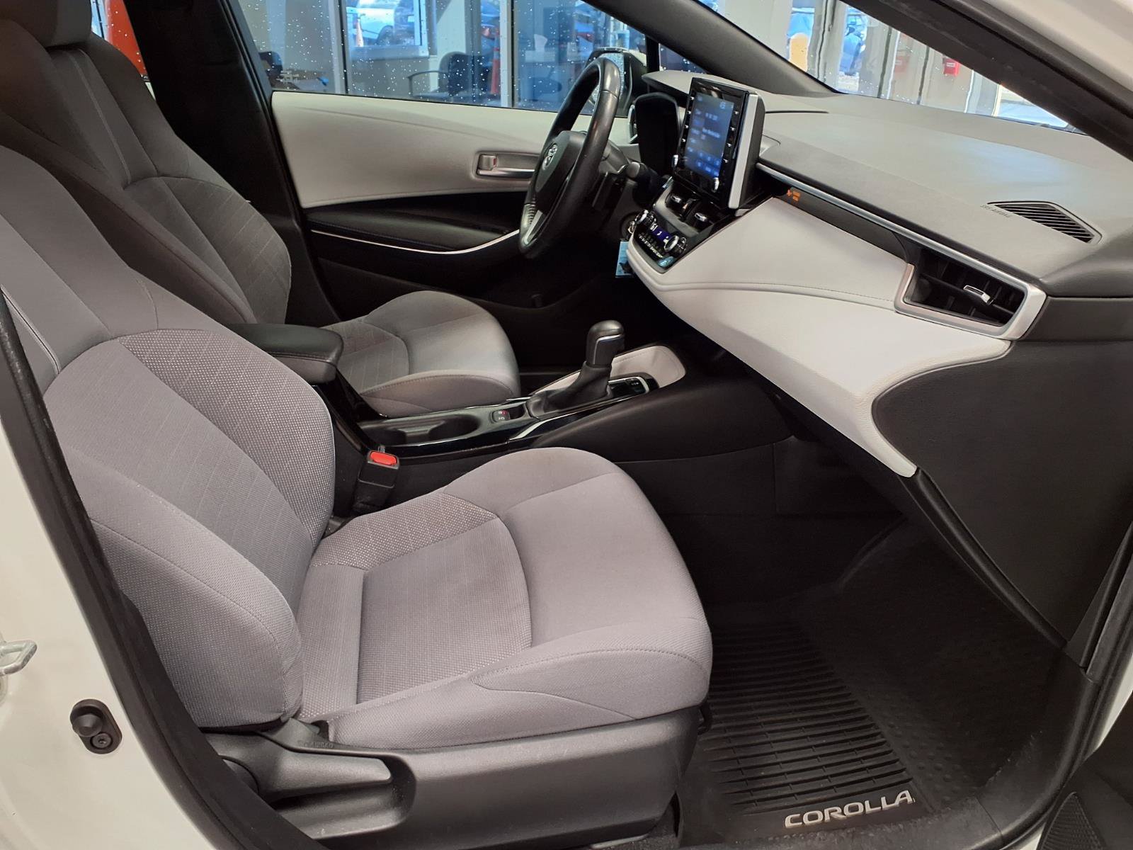 Used 2020 Toyota Corolla SE FWD image 10