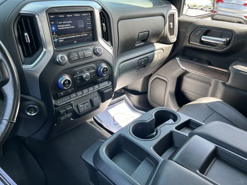 Used 2021 GMC Sierra 1500 SLT AWD/4WD image 30