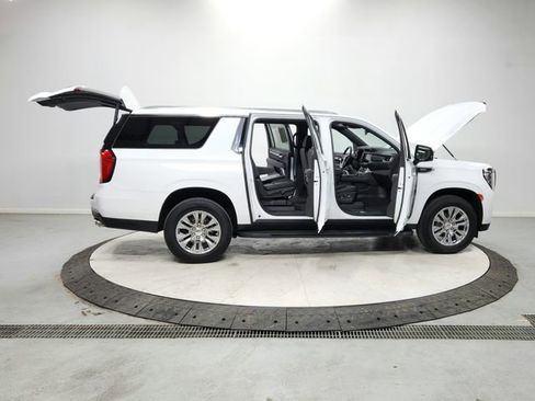 Used 2024 GMC Yukon XL Denali RWD image 16