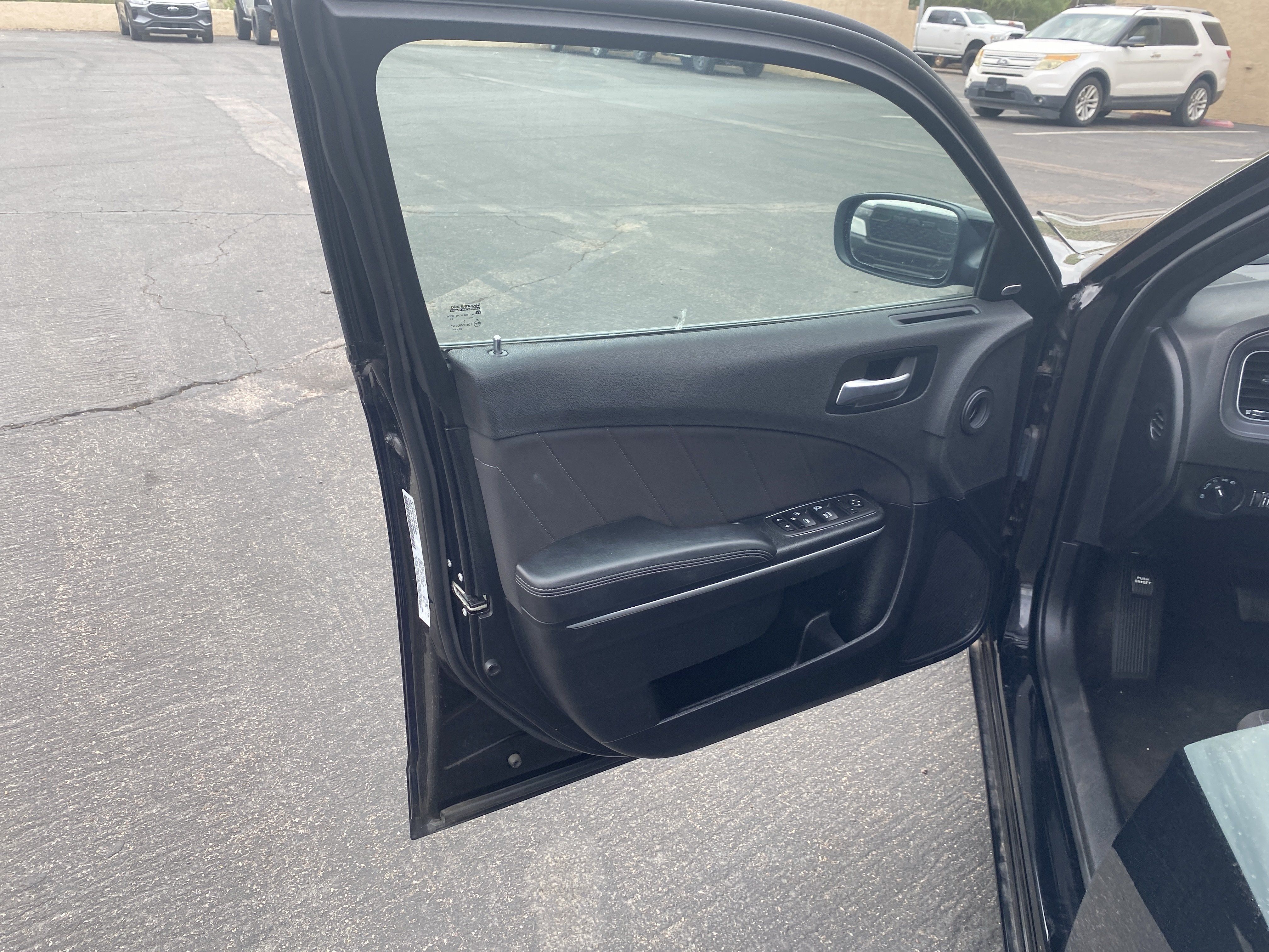 Used 2023 Dodge Charger SXT RWD image 7